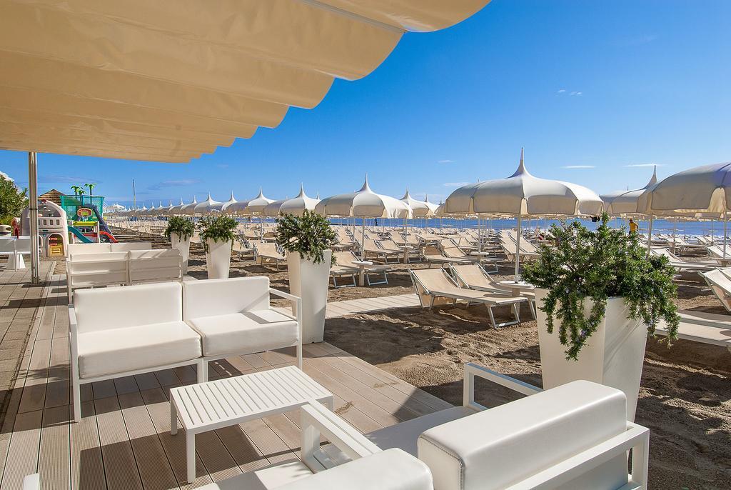 Hotel Byron ミラノ・マリッティマ エクステリア 写真