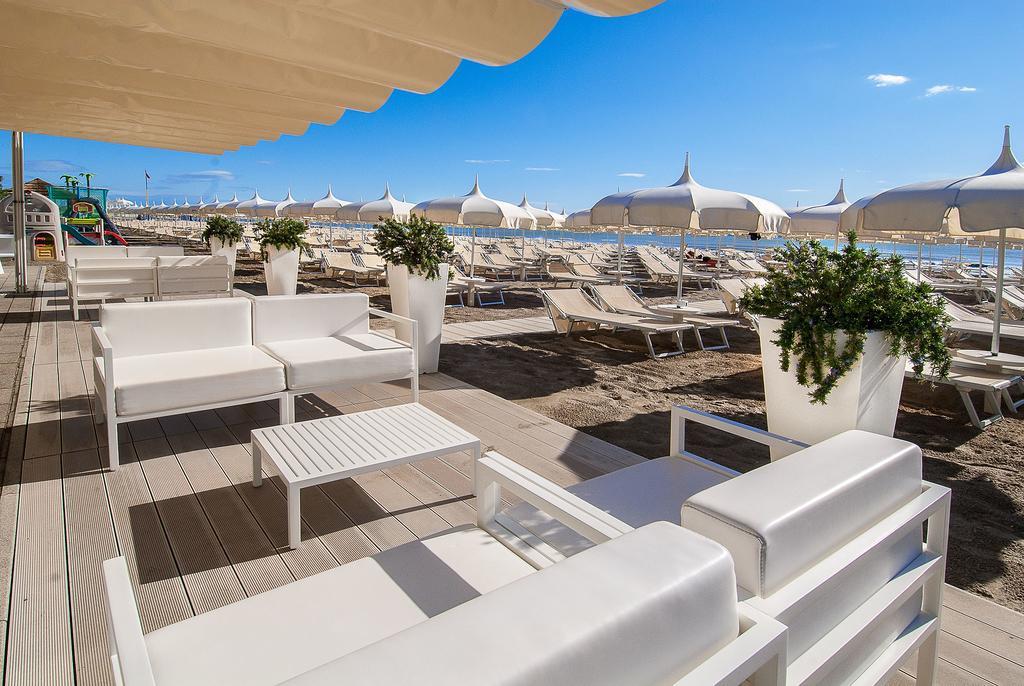 Hotel Byron ミラノ・マリッティマ エクステリア 写真