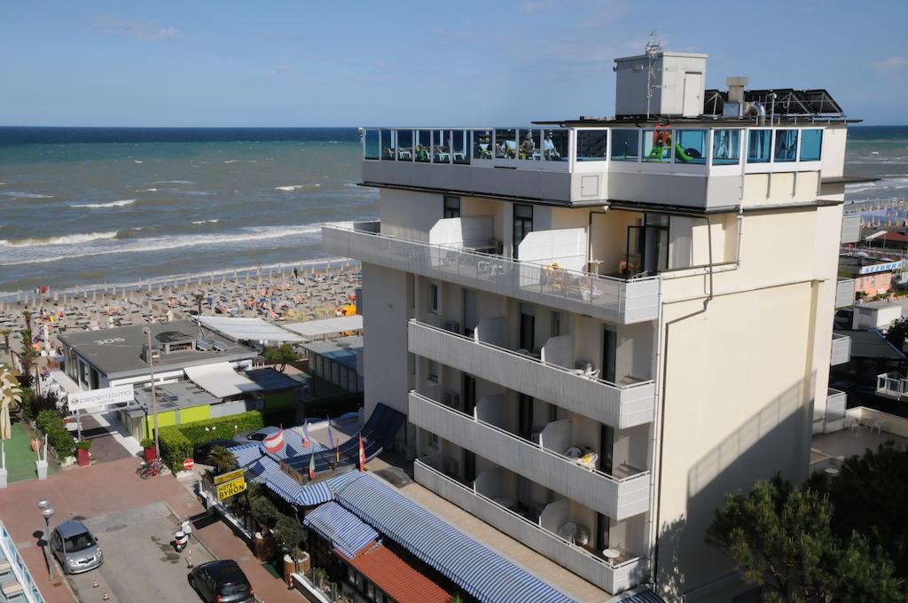 Hotel Byron ミラノ・マリッティマ エクステリア 写真