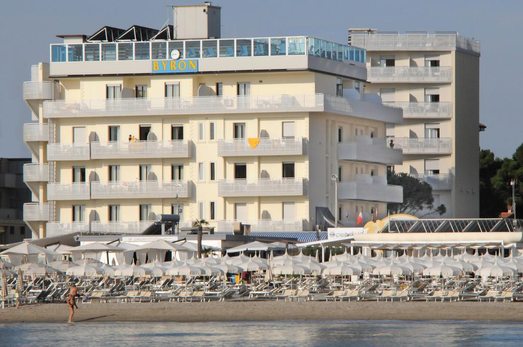Hotel Byron ミラノ・マリッティマ エクステリア 写真